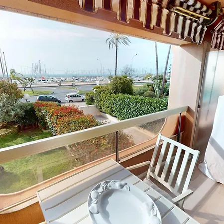 Apartment Joli A Avec Terrasse Et Garage - Fr-1-196-376 *